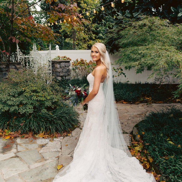 Meet your Posher, Julia - Picture 1 of 1